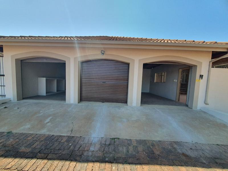 6 Bedroom Property for Sale in Wonderboom Gauteng