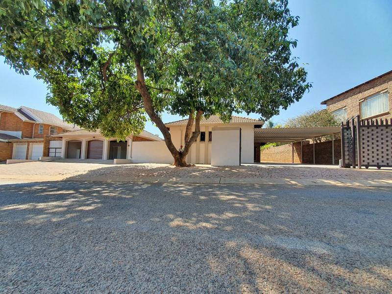 6 Bedroom Property for Sale in Wonderboom Gauteng