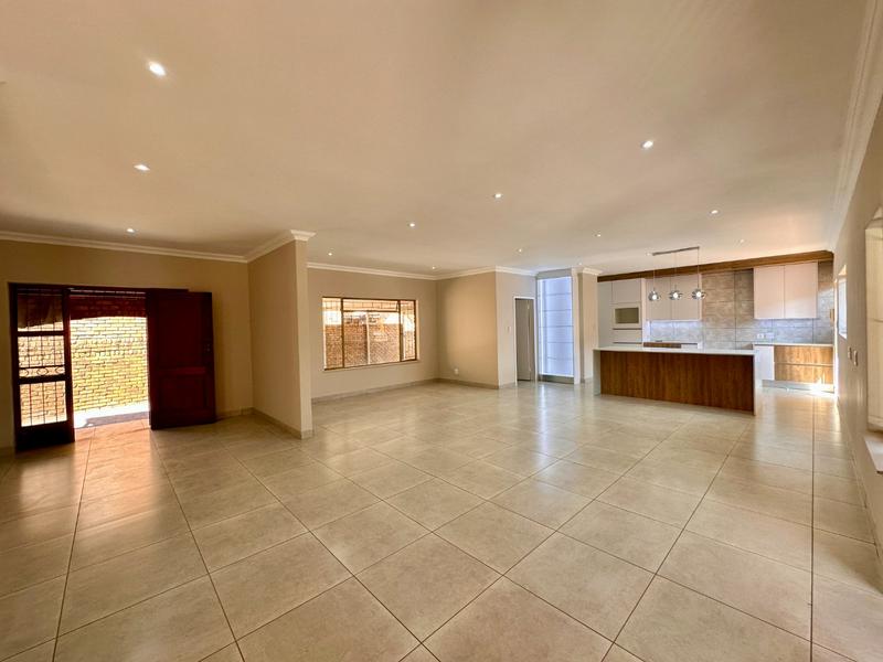 6 Bedroom Property for Sale in Wonderboom Gauteng