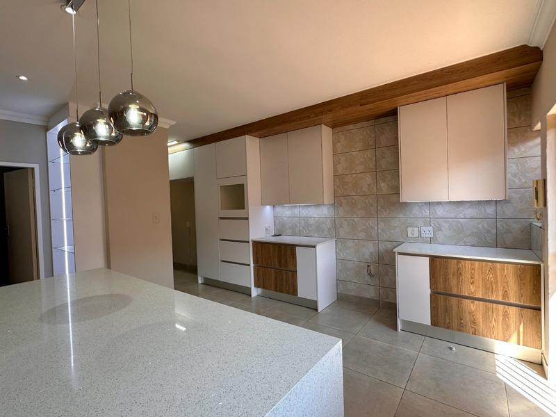 6 Bedroom Property for Sale in Wonderboom Gauteng