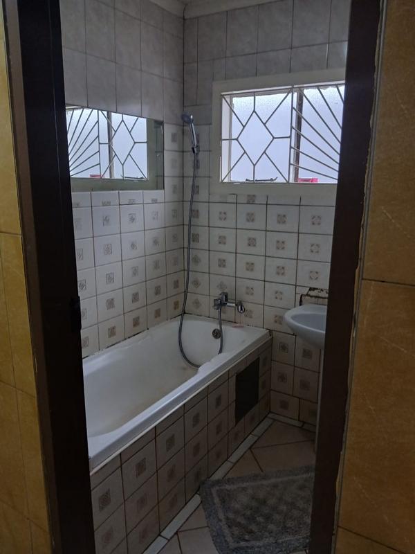 To Let 3 Bedroom Property for Rent in Villa Liza Gauteng