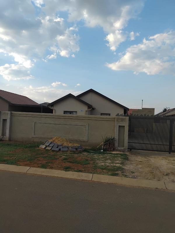 To Let 3 Bedroom Property for Rent in Windmill Park Gauteng
