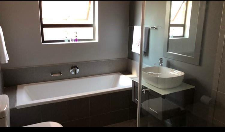 To Let 3 Bedroom Property for Rent in Bryanston Gauteng
