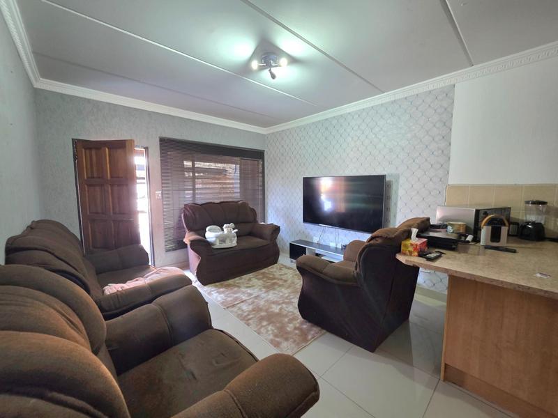 2 Bedroom Property for Sale in Elspark Gauteng