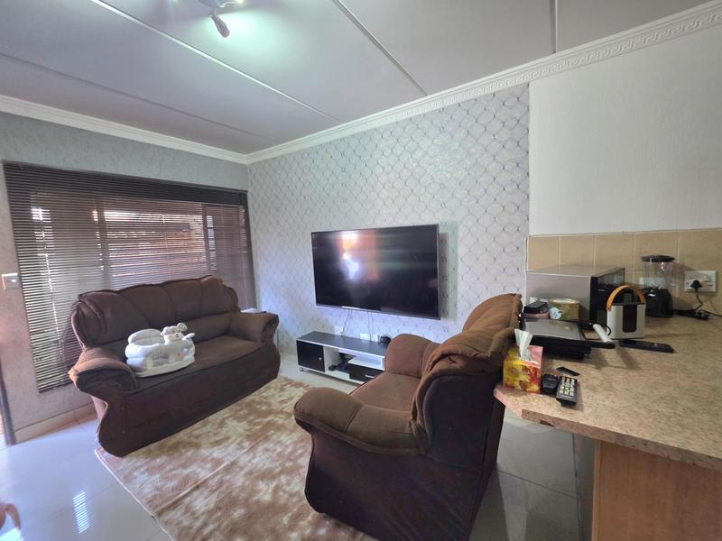 2 Bedroom Property for Sale in Elspark Gauteng