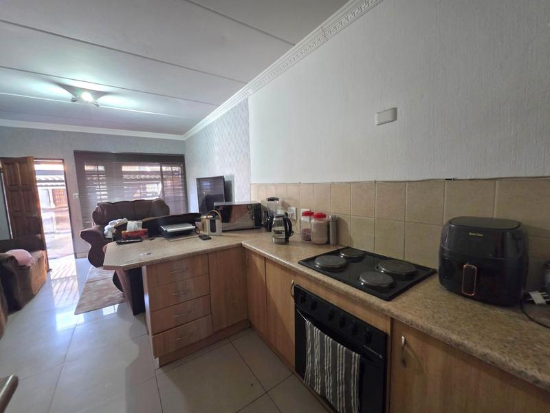 2 Bedroom Property for Sale in Elspark Gauteng