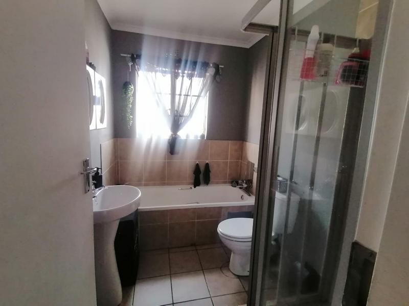 To Let 2 Bedroom Property for Rent in Minnebron Gauteng