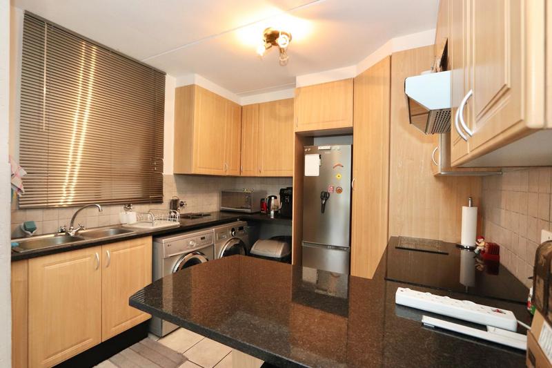 To Let 2 Bedroom Property for Rent in Lonehill Gauteng