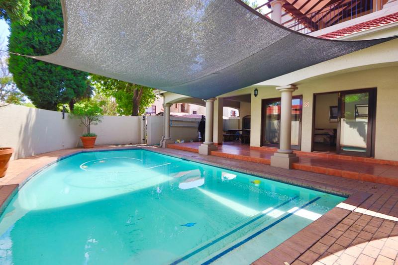 To Let 2 Bedroom Property for Rent in Lonehill Gauteng