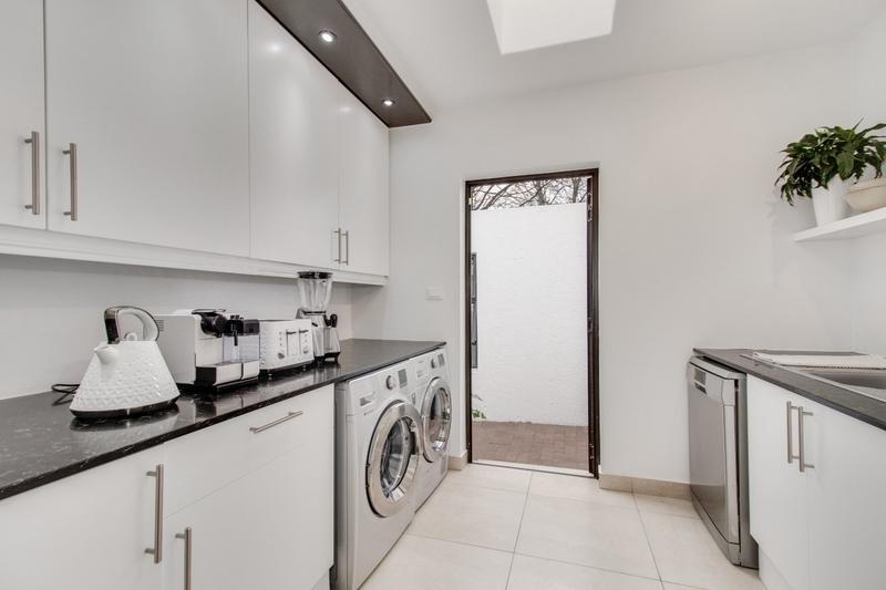 To Let 3 Bedroom Property for Rent in Dainfern Golf Estate Gauteng