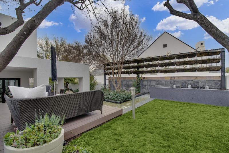 To Let 3 Bedroom Property for Rent in Dainfern Golf Estate Gauteng