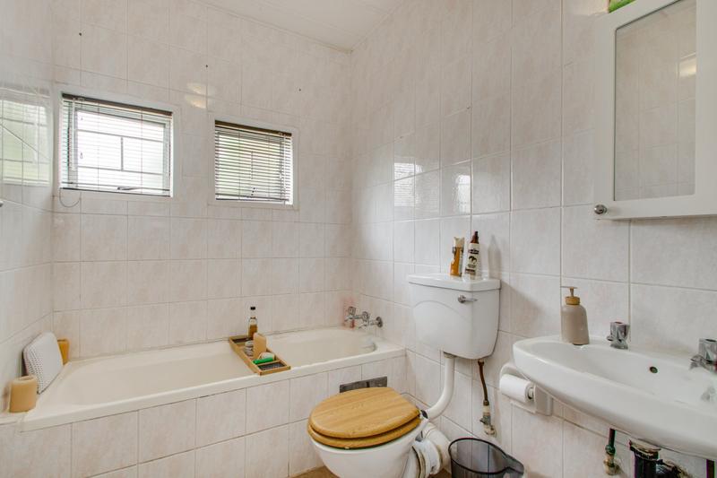 2 Bedroom Property for Sale in Morningside Gauteng