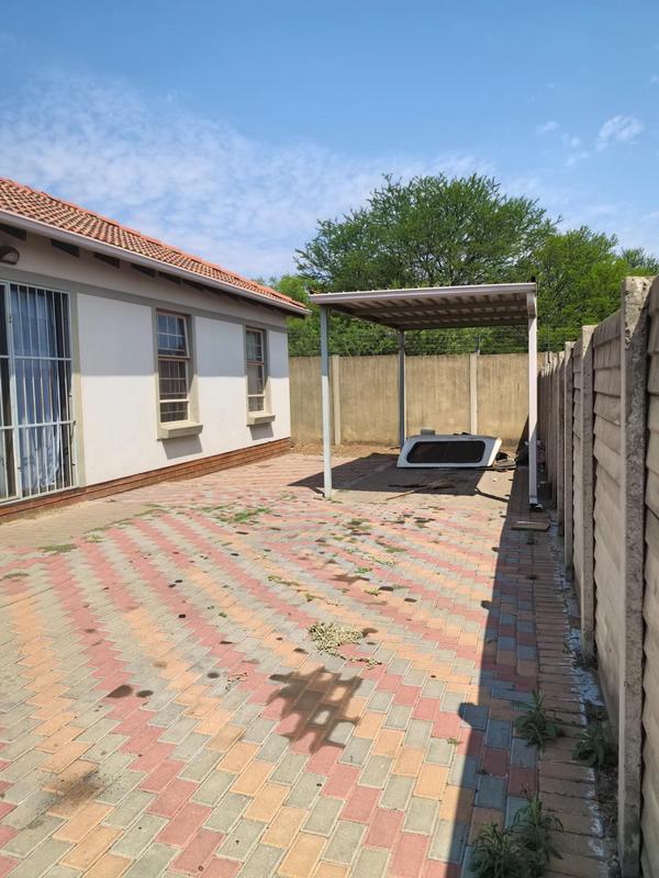 3 Bedroom Property for Sale in Andeon Gauteng