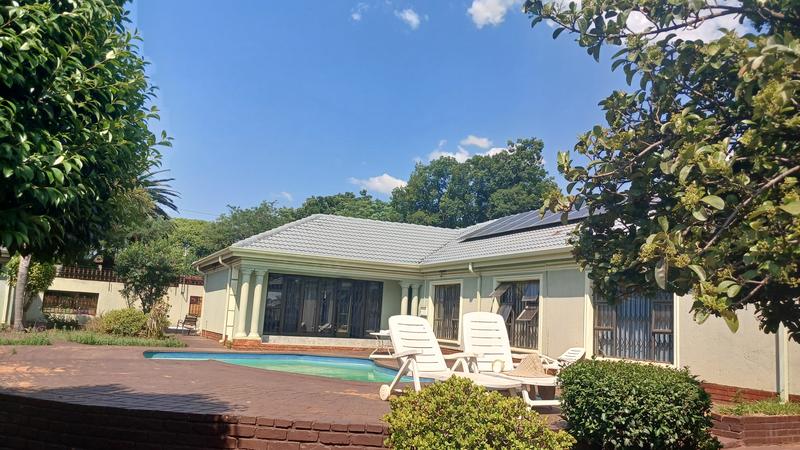 4 Bedroom Property for Sale in Clayville Gauteng