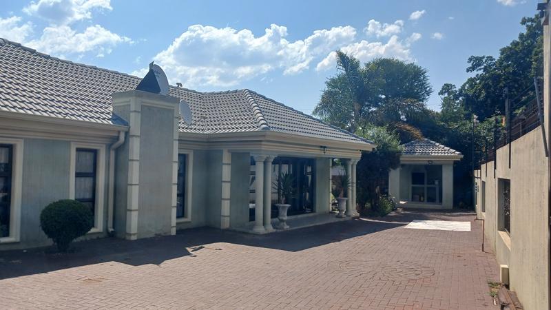 4 Bedroom Property for Sale in Clayville Gauteng