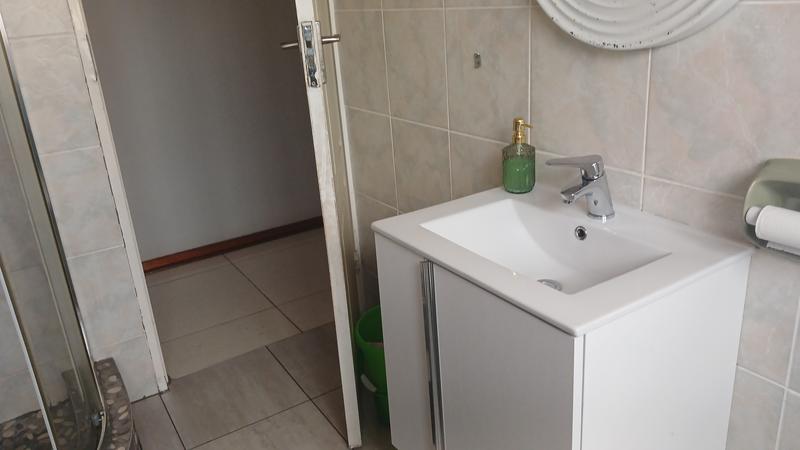 4 Bedroom Property for Sale in Clayville Gauteng