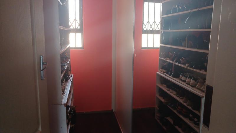 4 Bedroom Property for Sale in Clayville Gauteng