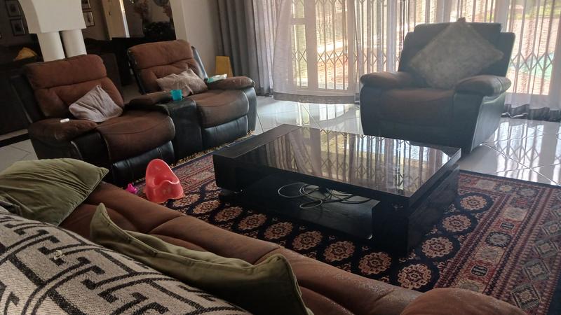 4 Bedroom Property for Sale in Clayville Gauteng