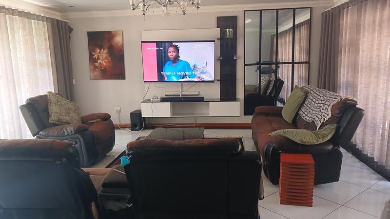 4 Bedroom Property for Sale in Clayville Gauteng