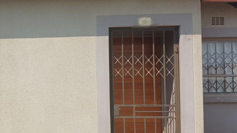 3 Bedroom Property for Sale in Clayville Gauteng
