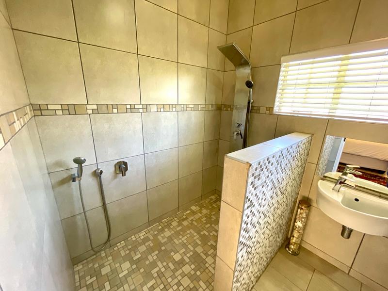 6 Bedroom Property for Sale in Noordheuwel Gauteng