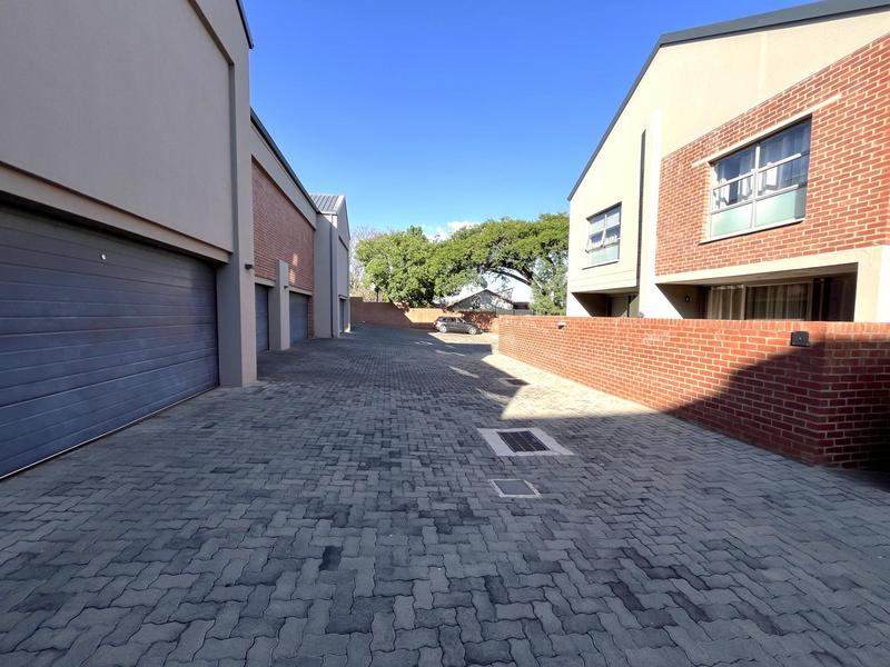 To Let 3 Bedroom Property for Rent in Lynnwood Gauteng