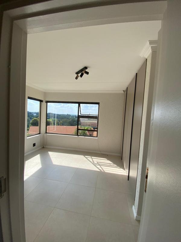 2 Bedroom Property for Sale in Waterkloof A H Gauteng