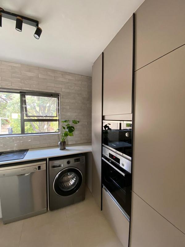 2 Bedroom Property for Sale in Waterkloof A H Gauteng