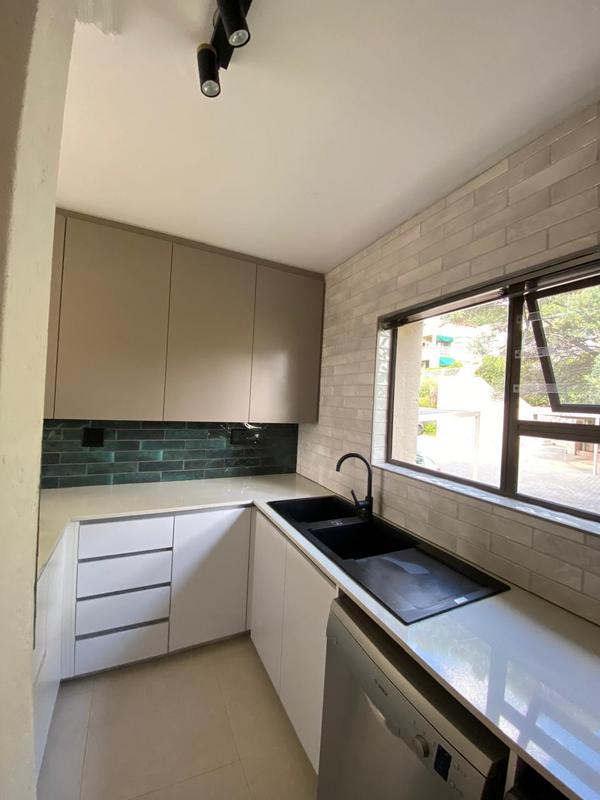 2 Bedroom Property for Sale in Waterkloof A H Gauteng