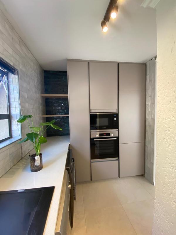 2 Bedroom Property for Sale in Waterkloof A H Gauteng