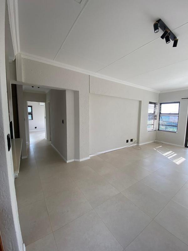 2 Bedroom Property for Sale in Waterkloof A H Gauteng