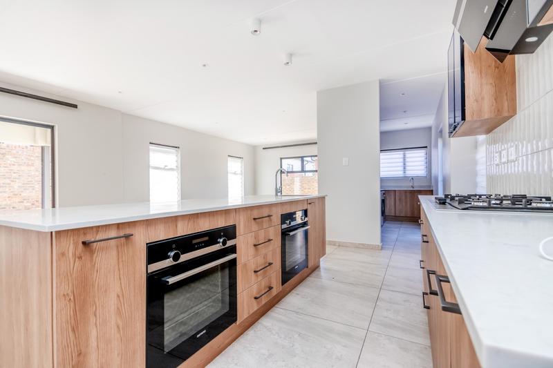 3 Bedroom Property for Sale in Carlswald Gauteng