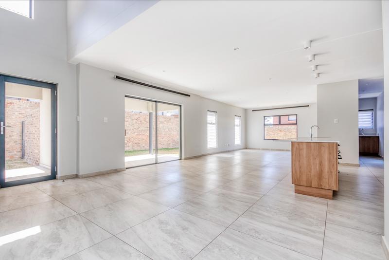 3 Bedroom Property for Sale in Carlswald Gauteng