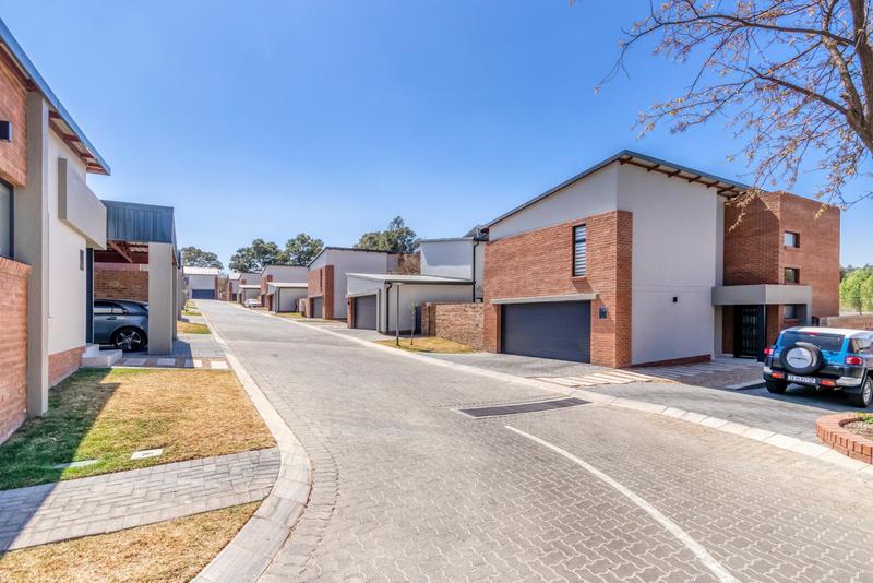 3 Bedroom Property for Sale in Carlswald Gauteng