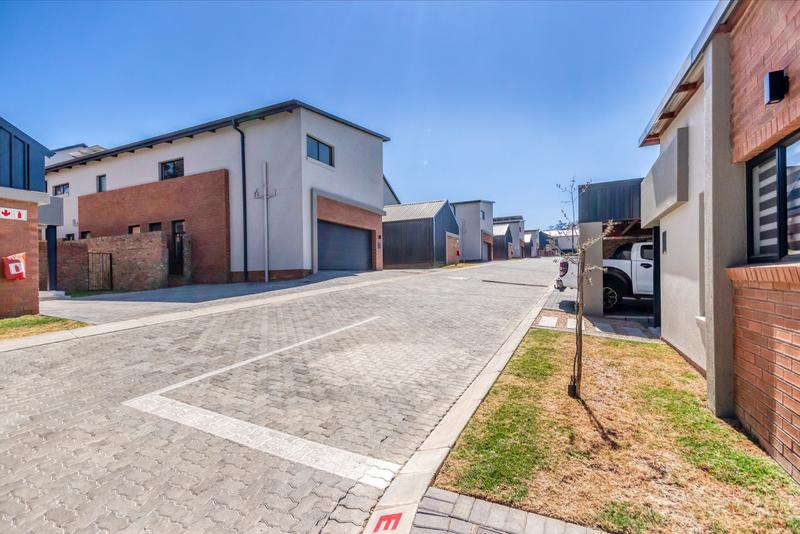 3 Bedroom Property for Sale in Carlswald Gauteng