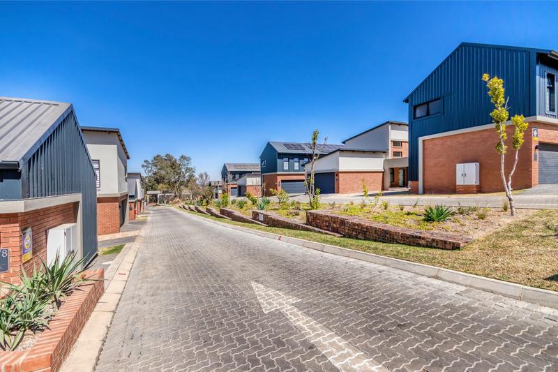3 Bedroom Property for Sale in Carlswald Gauteng