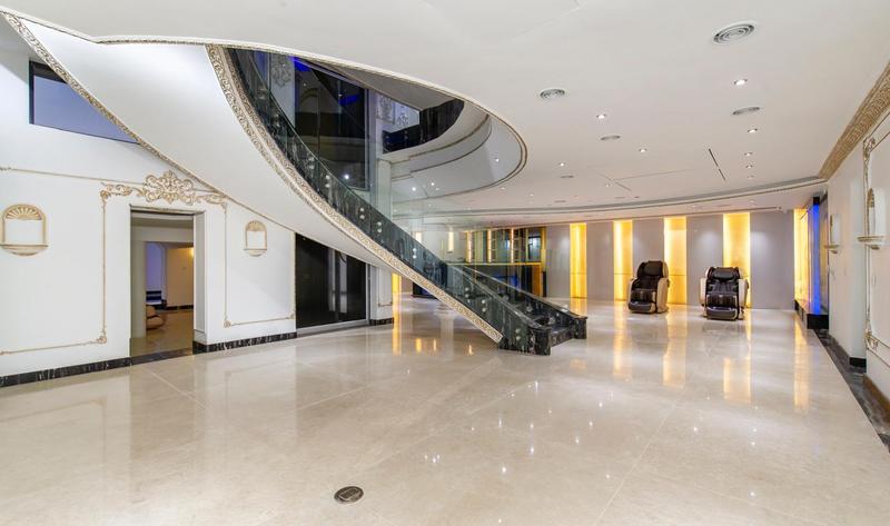 9 Bedroom Property for Sale in Bryanston Gauteng
