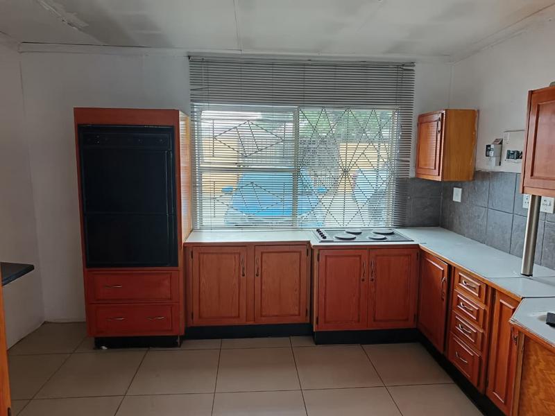 To Let 3 Bedroom Property for Rent in Danville Gauteng