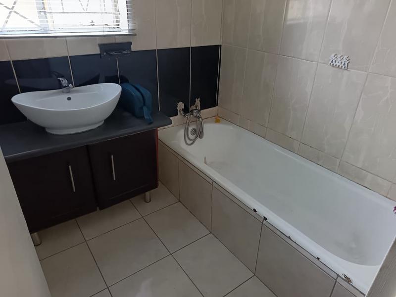 To Let 3 Bedroom Property for Rent in Danville Gauteng