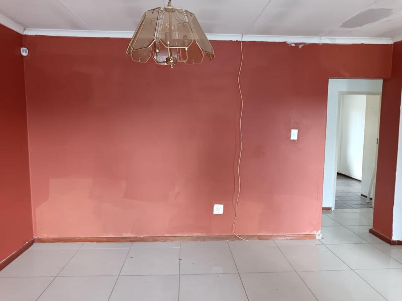 To Let 3 Bedroom Property for Rent in Danville Gauteng
