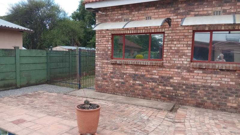 5 Bedroom Property for Sale in Pretoria North Gauteng