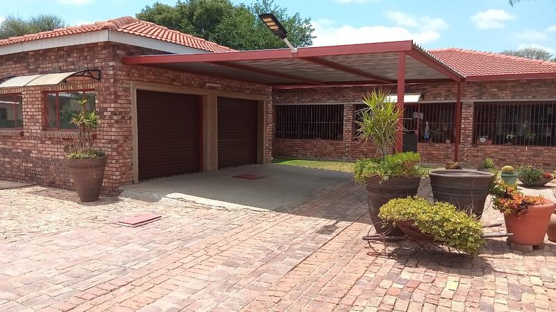 5 Bedroom Property for Sale in Pretoria North Gauteng