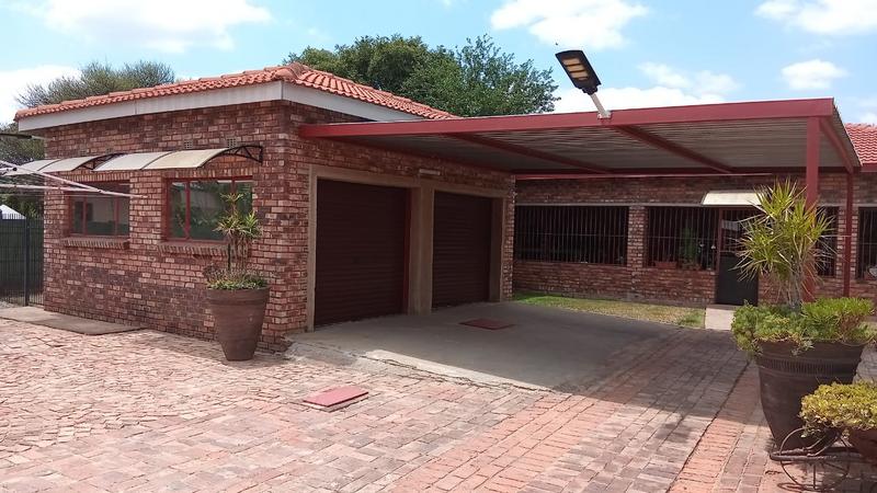 5 Bedroom Property for Sale in Pretoria North Gauteng