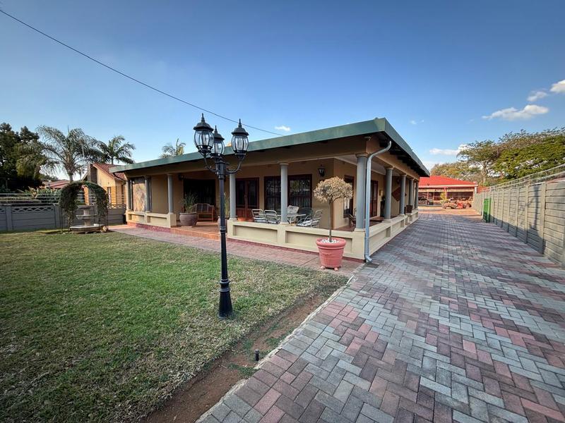 5 Bedroom Property for Sale in Pretoria North Gauteng