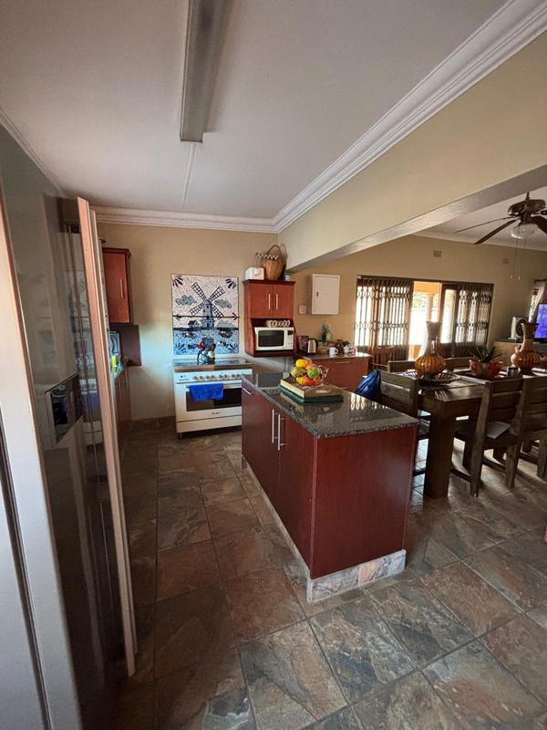 5 Bedroom Property for Sale in Pretoria North Gauteng