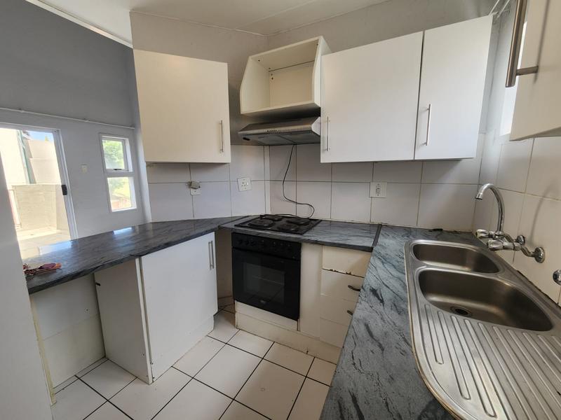To Let 2 Bedroom Property for Rent in Bromhof Gauteng