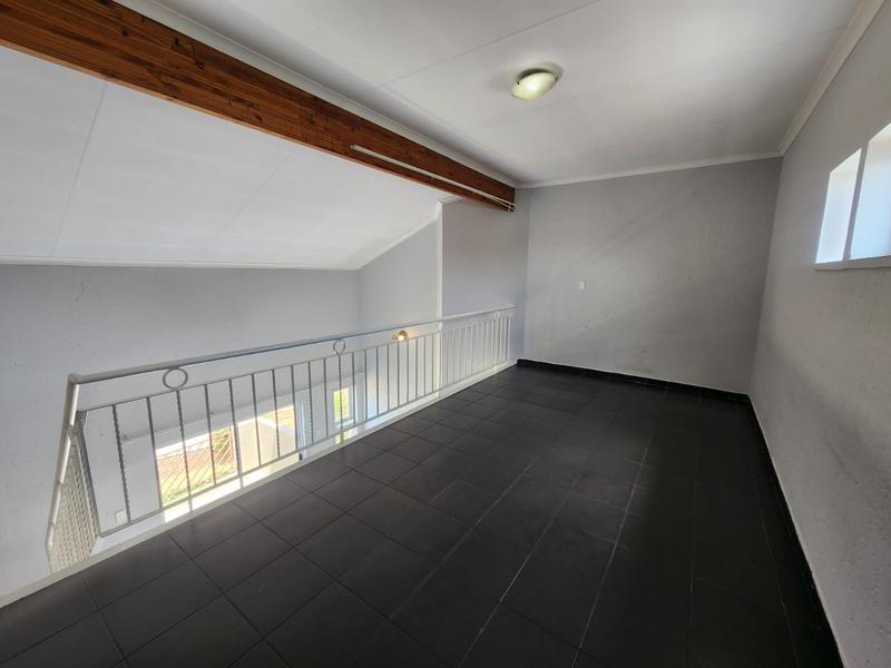 To Let 2 Bedroom Property for Rent in Bromhof Gauteng