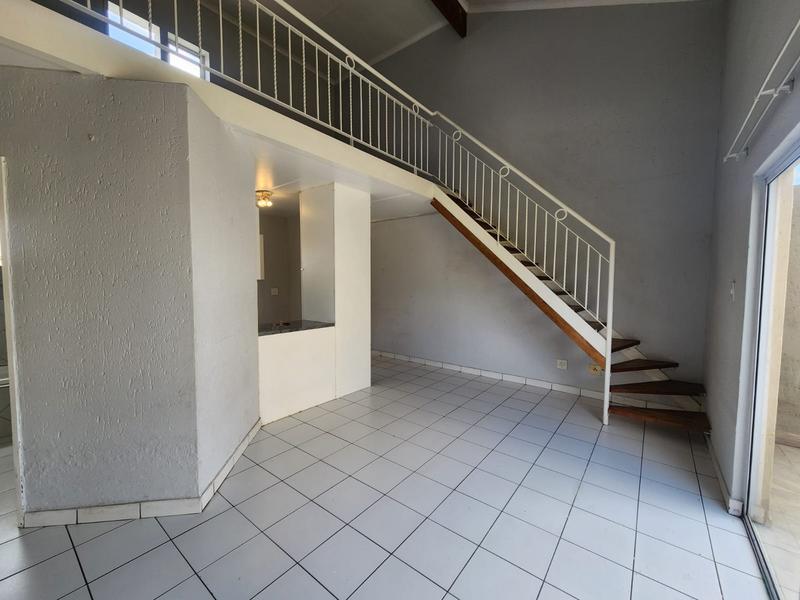 To Let 2 Bedroom Property for Rent in Bromhof Gauteng