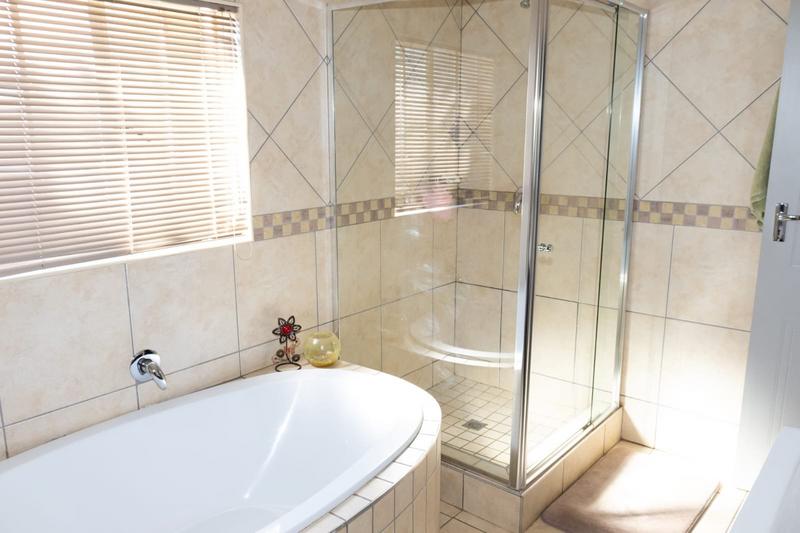 4 Bedroom Property for Sale in Bougainvillea Estate Gauteng