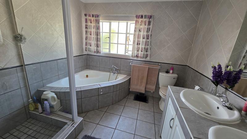 4 Bedroom Property for Sale in Bougainvillea Estate Gauteng